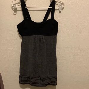 Lululemon tank size 8